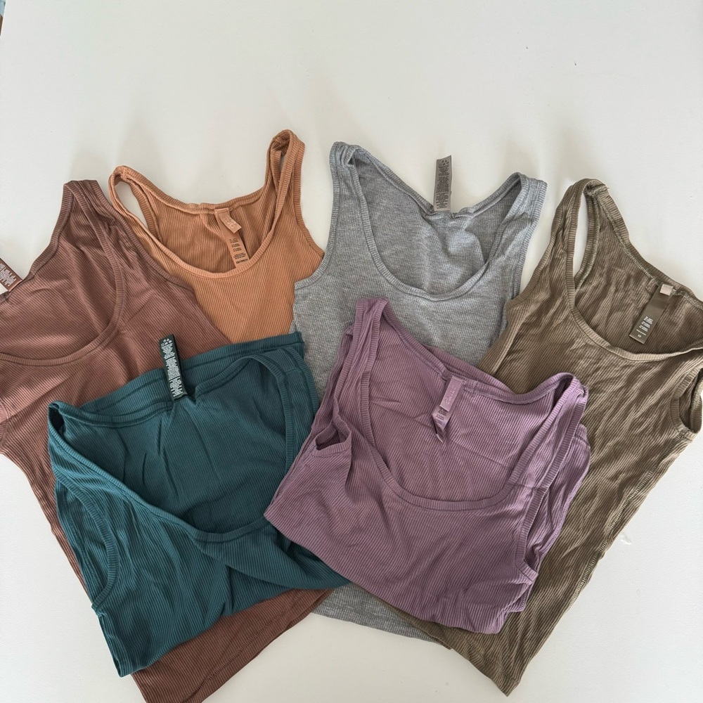 SKIMS Cotton Rib Tank Top Grey Purple Blue Green